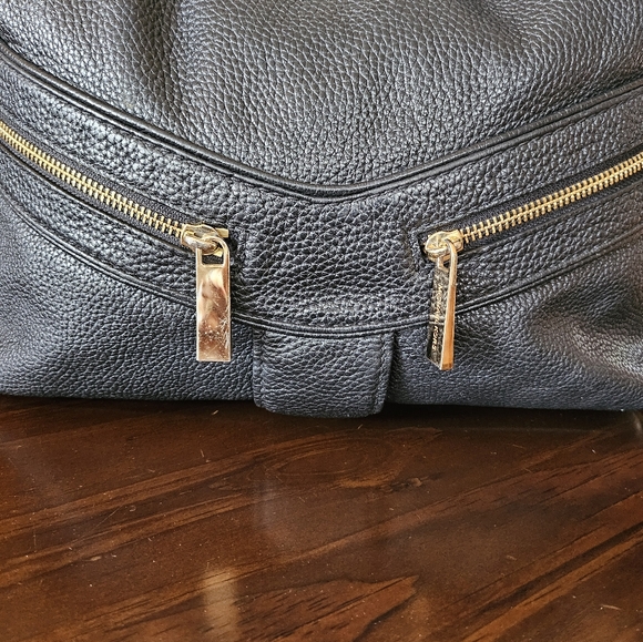 Michael Kors Pebbled Leather Jamesport Shoulder Bag! - Picture 2 of 13